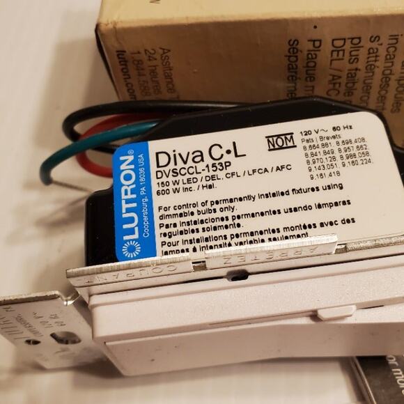 Lutron Diva  Dimmer DVSCCL-153P Snow New open box - Picture 7 of 9